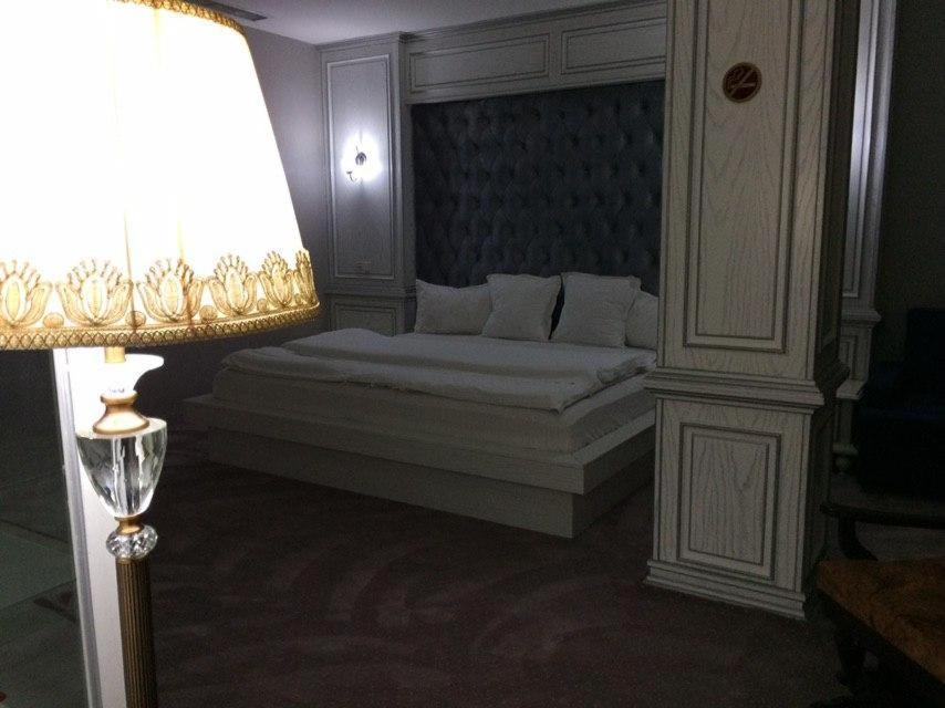 Shedevr Plaza Hotel Namangan Buitenkant foto