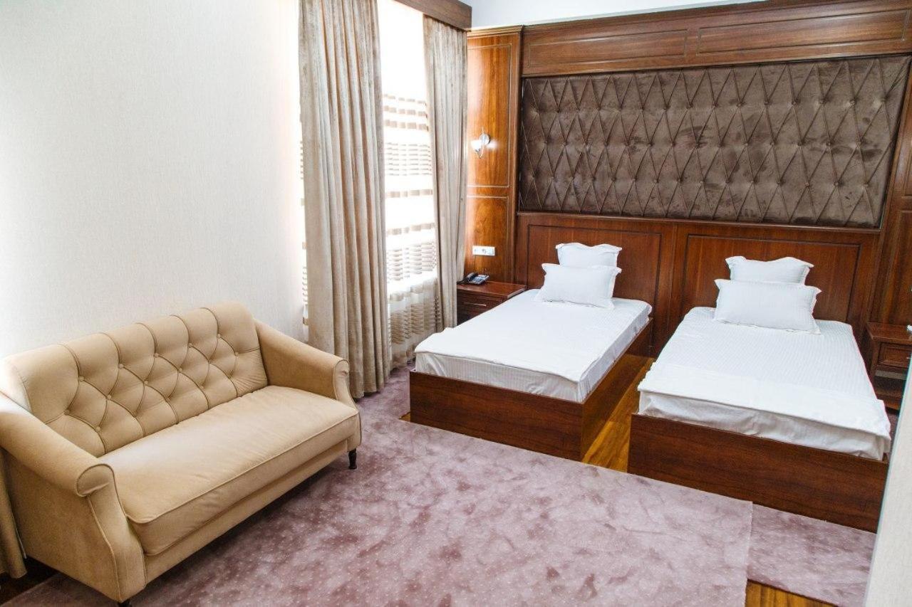 Shedevr Plaza Hotel Namangan Buitenkant foto