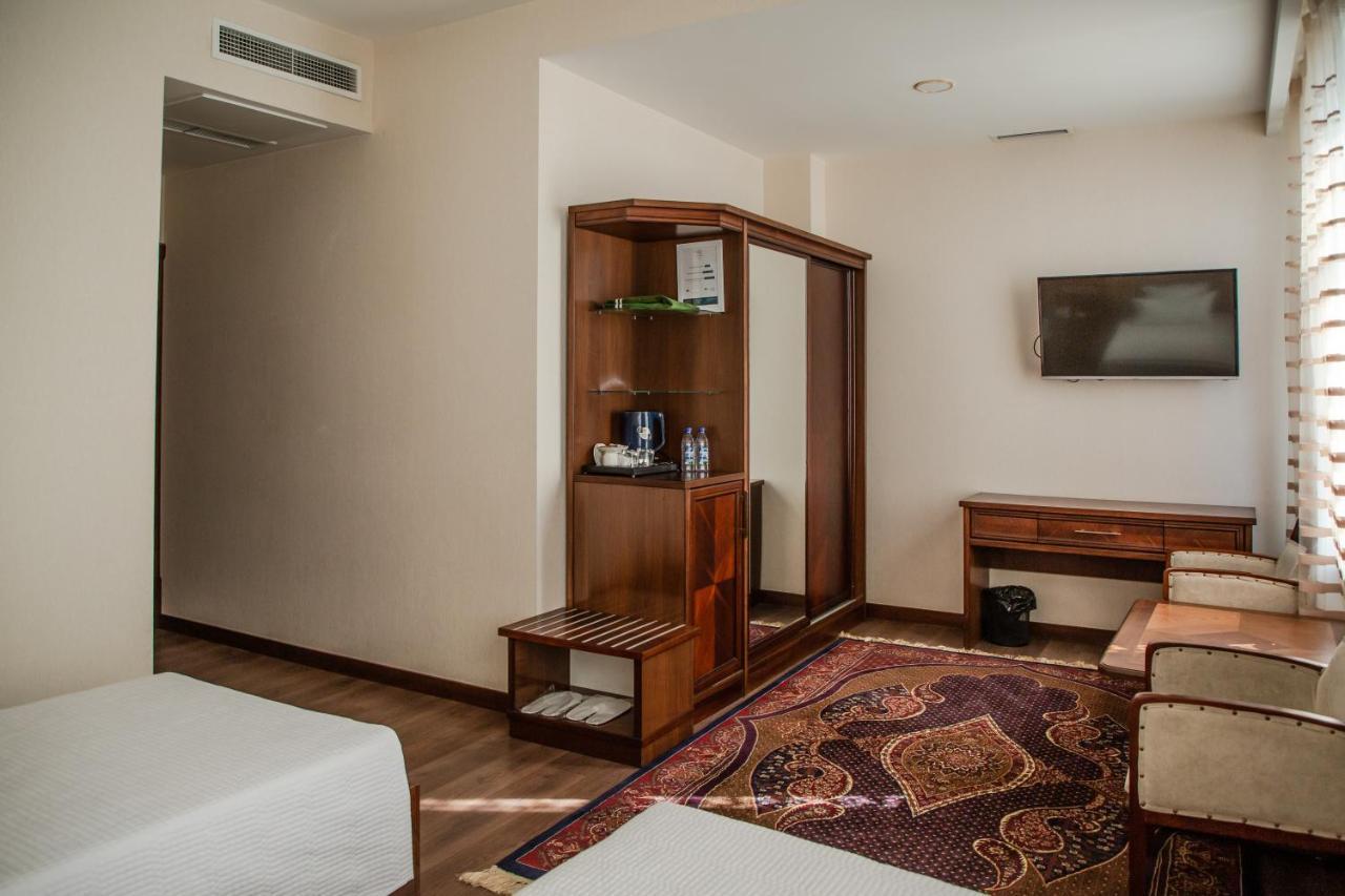 Shedevr Plaza Hotel Namangan Buitenkant foto